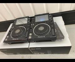 Pioneer CDJ-3000 Multi-Player / Pioneer DJM-A9 DJ Mixer / Pioneer DJ DJM-V10-LF / Pioneer DJM-S11 - 13/16