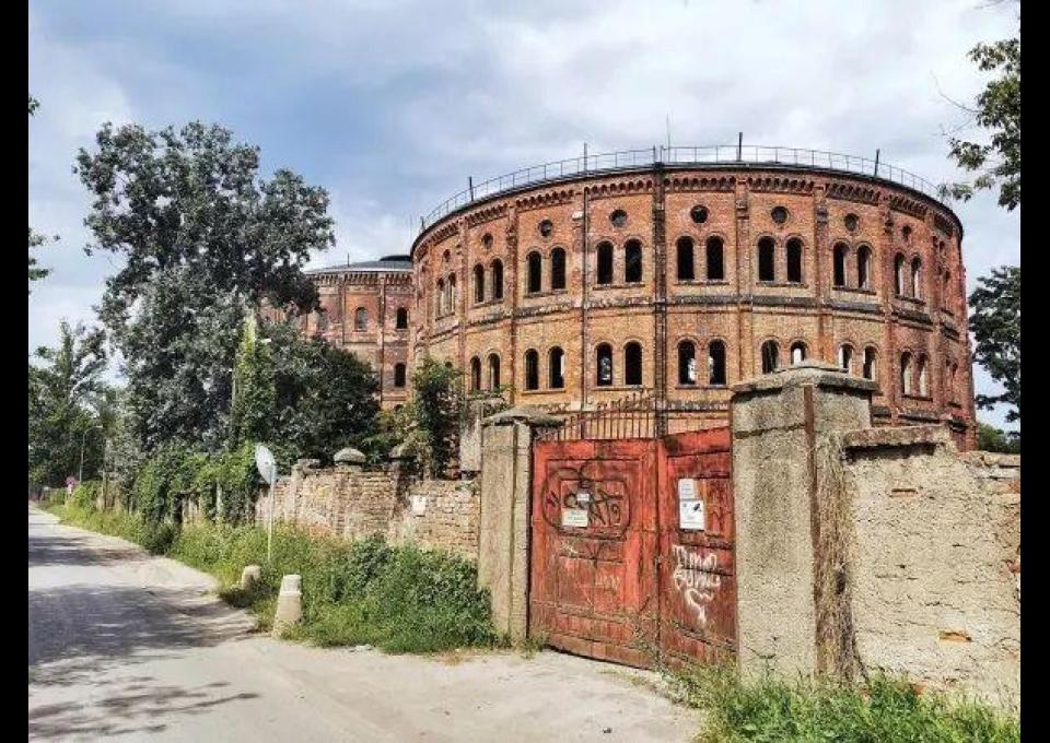 Spacer szlakiem zabytków przemysłowej Woli