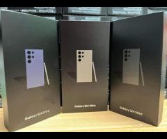 Apple iPhone 16 Pro 512 GB  Samsung Galaxy S25 Ultra 256 GB - 5/7