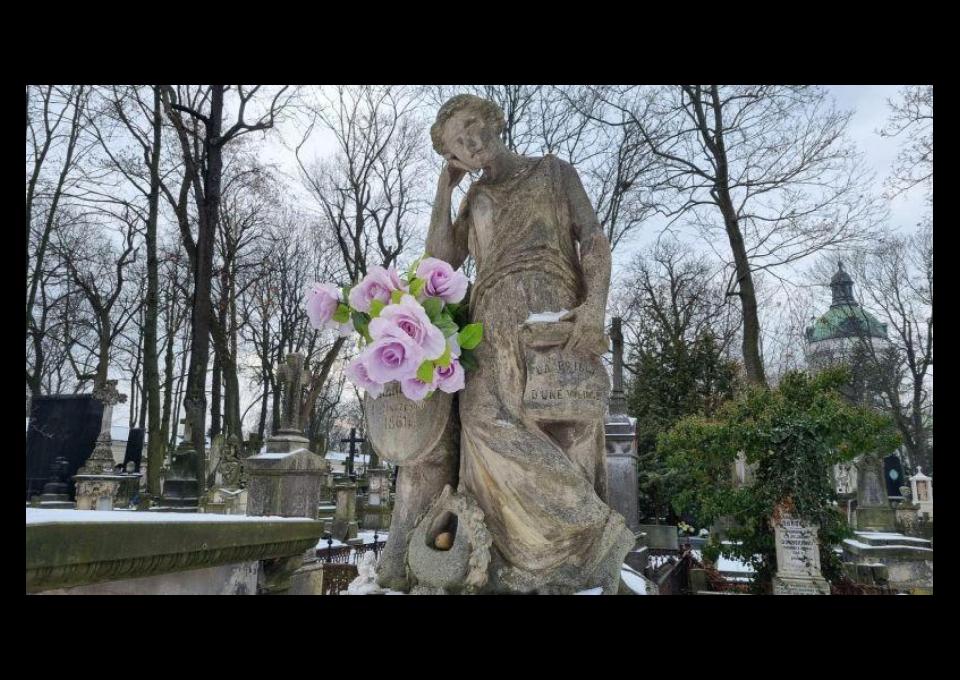 08.03 - Śladami wyjątkowych kobiet na Starych Powązkach