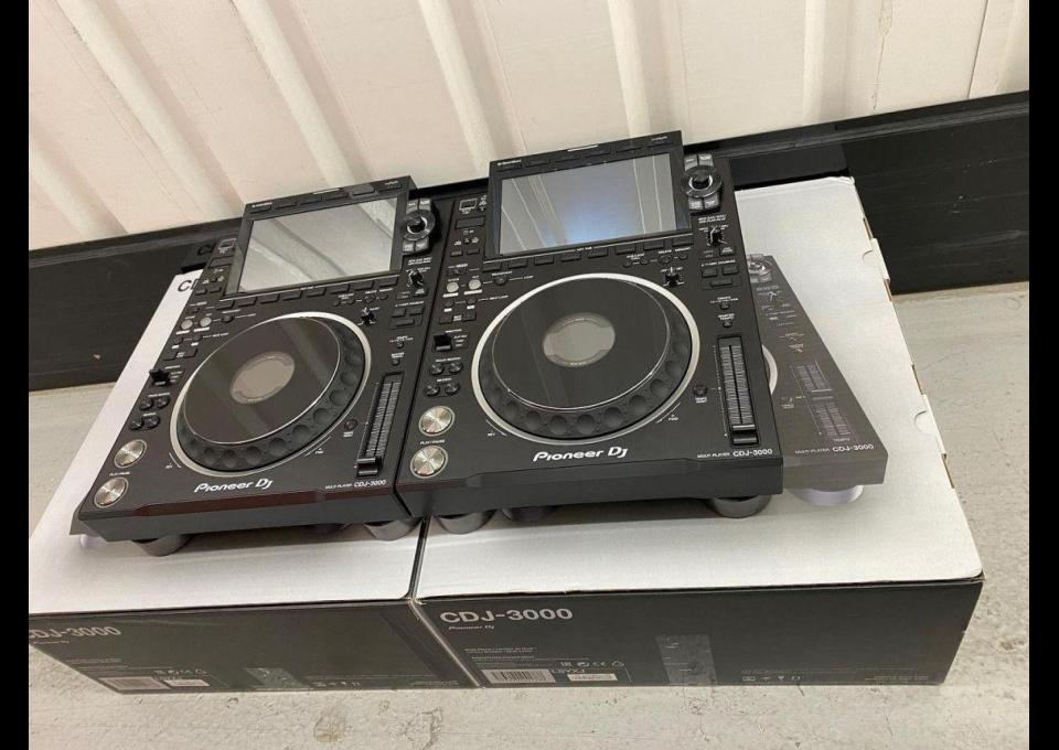 Pioneer CDJ-3000, DJM-A9, AlphaTheta Euphonia, Pioneer CDJ-2000NXS2, DJM-900NXS2, Pioneer DJM-V10