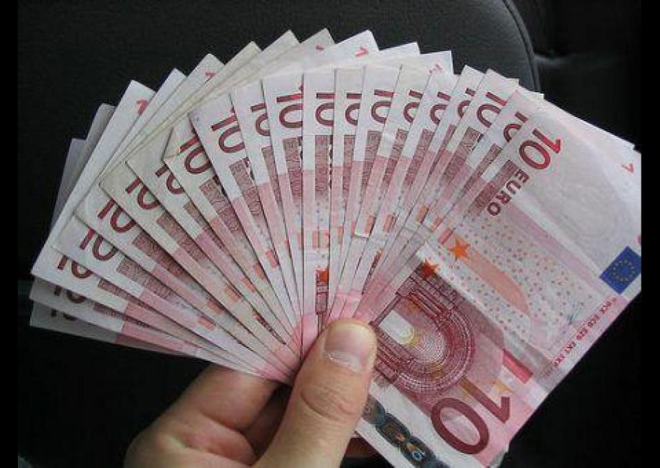 Jest to organizacja, której celem jest pomoc ludziom znajdującym się w trudnej sytuacji finansowej.