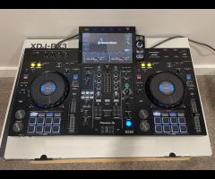 Pioneer DJ XDJ-RX3, Pioneer XDJ-XZ , Pioneer OPUS-QUAD, Pioneer DDJ-FLX10, Denon DJ Prime 4+ - 2/16