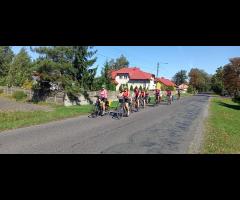 21.09 - Tu na razie jest ściernisko, ale będzie San Francisco, wycieczka rowerowa STR Milanówek - 4/12