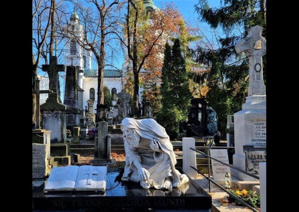 08.11 - Spacer po Starych Powązkach