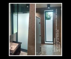 Folie na okna łazienkowe Warszawa - OKlejamy okno w łazience -Folkos - 3/8