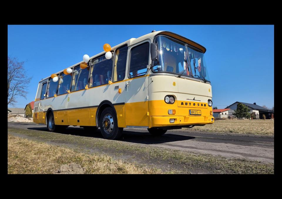 Przejazd zabytkowym autobusem z Warszawy do muzeum Wsi w Sierpcu